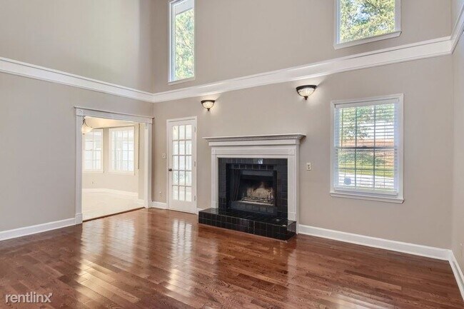 Foto del edificio - 5 br, 2.5 bath House - 180 Deer Forest Roa...