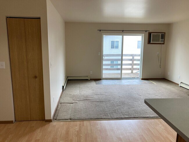 Foto del edificio - 1170 Dodds Dr