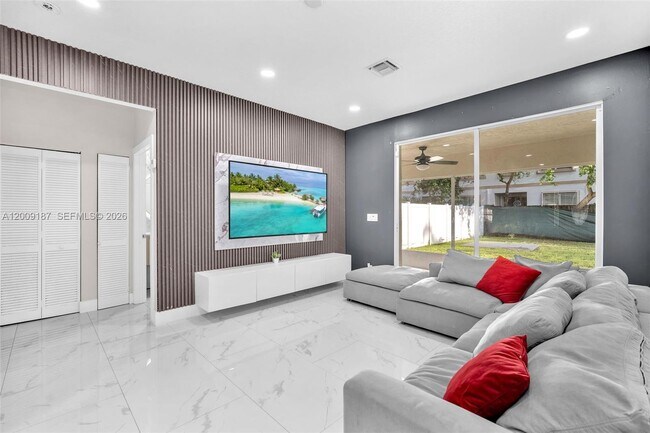 Foto del edificio - 5040 Willow Pond Rd W