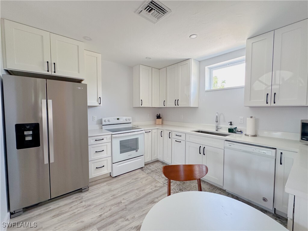 Foto del edificio - 1308 Rosemary Ln