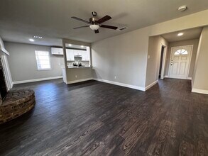 Building Photo - 1311 Alpine Dr