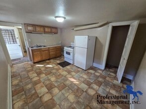 Building Photo - 130 Custer Ave