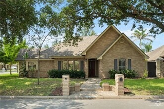 Building Photo - 428 Kiwi Ave