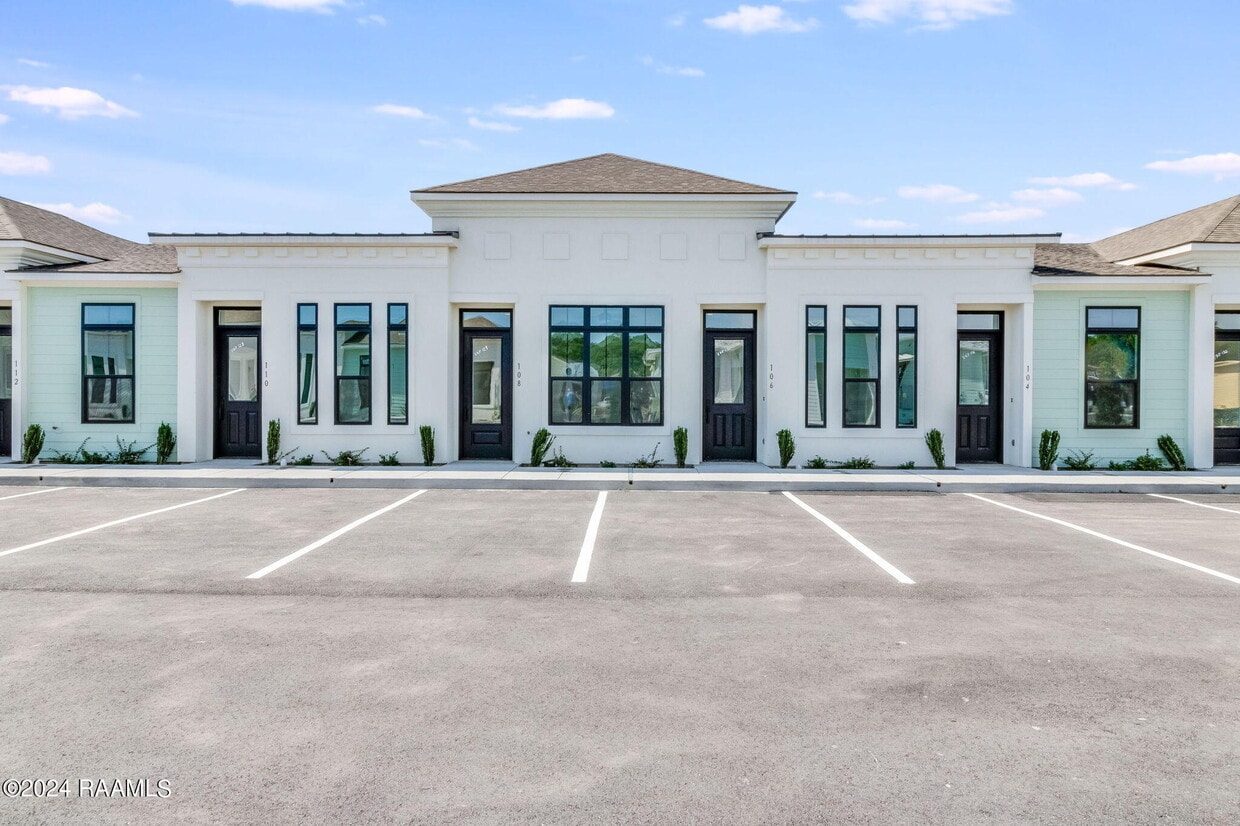 100 Dunne, Broussard, LA 70518 Townhome Rentals in Broussard LA