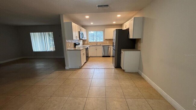 Foto del edificio - 4817 Landover Cir