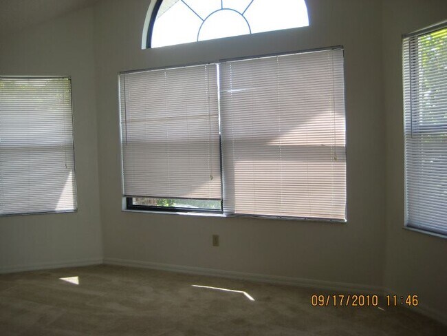 Building Photo - 2911 Fox Squirrel Dr