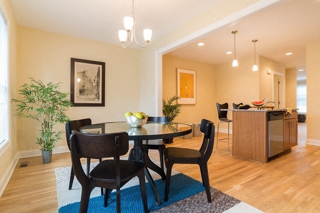 Interior Photo - Mayfair Square