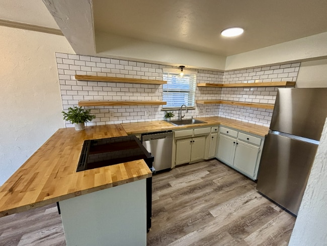 Photo - 12025 Ashford Dr Apartment