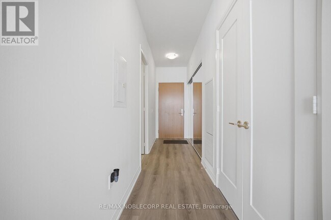 Photo du bâtiment - 8960 Jane St