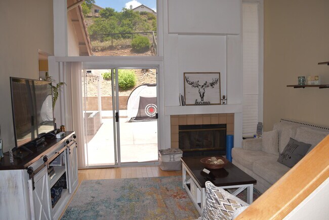 Foto del edificio - 12557 Spindletop Rd