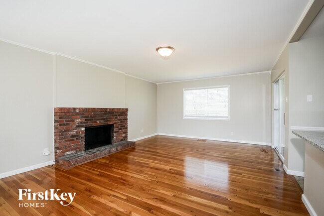 Foto del edificio - 249 Pine Tree Ln