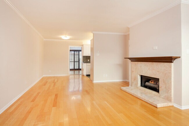 Dining Area - 933 17th St