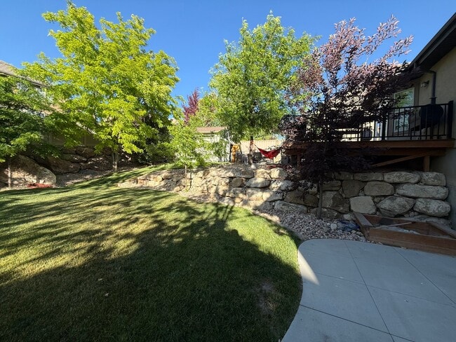 Building Photo - 2152 Aspen Wood Loop W