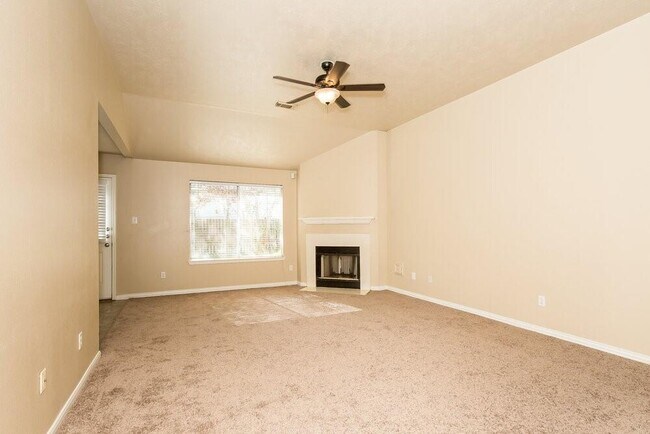 Foto del edificio - 12315 Claresholm Dr