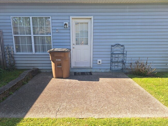Foto del edificio - 4415 Greenfern Way