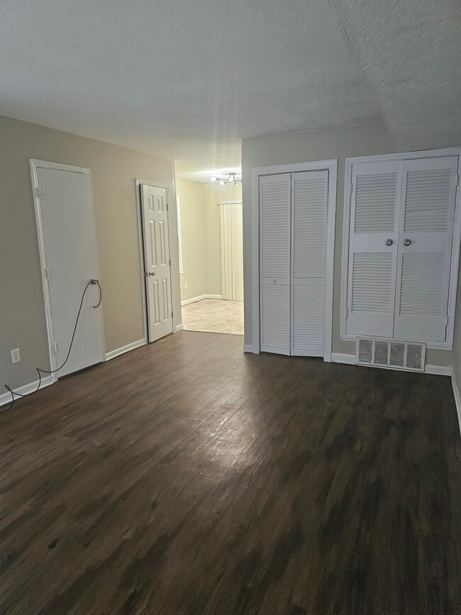 Building Photo - 5197 Flowering Peach Dr