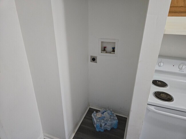 Foto del edificio - 2 Bedroom 1 Bath Townhouse