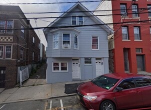 Building Photo - 515 67th St