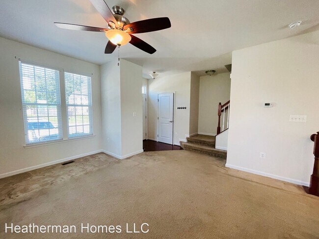 Building Photo - 4 br, 3.5 bath House - 4558 Alliance Way
