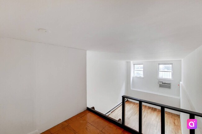 Foto del edificio - 402 E 83rd St