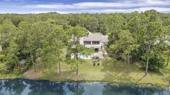 Foto del edificio - 1328 SE Colony Way