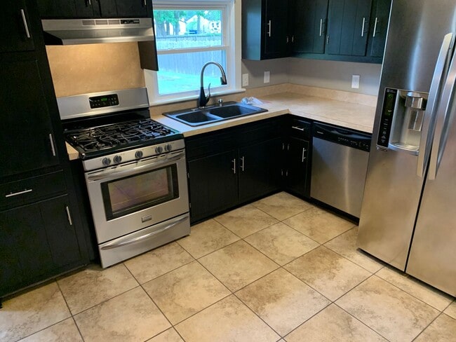 Building Photo - 5801 Craneybrook Ln