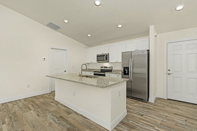 Foto del edificio - 4 Bedroom New Construction Home in Cape Coral