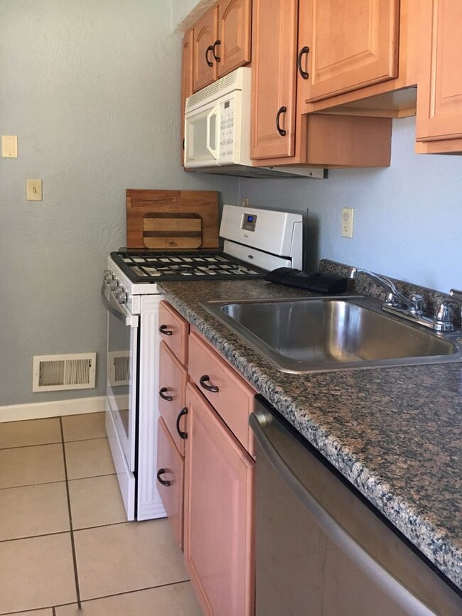 Building Photo - Single Family home in Plum