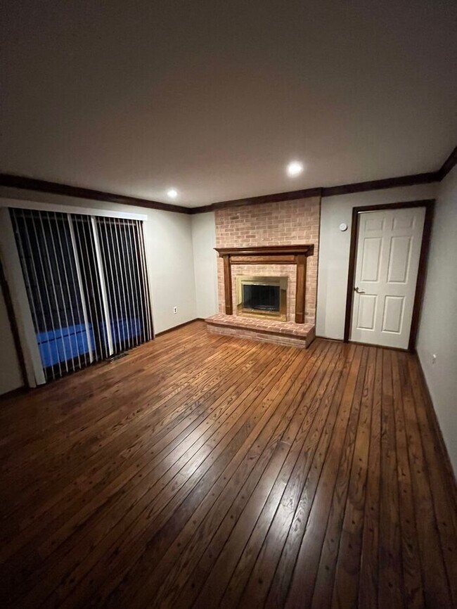 Foto del edificio - NOW AVAILABLE! - 31 Marshall Rd, Glen Mill...