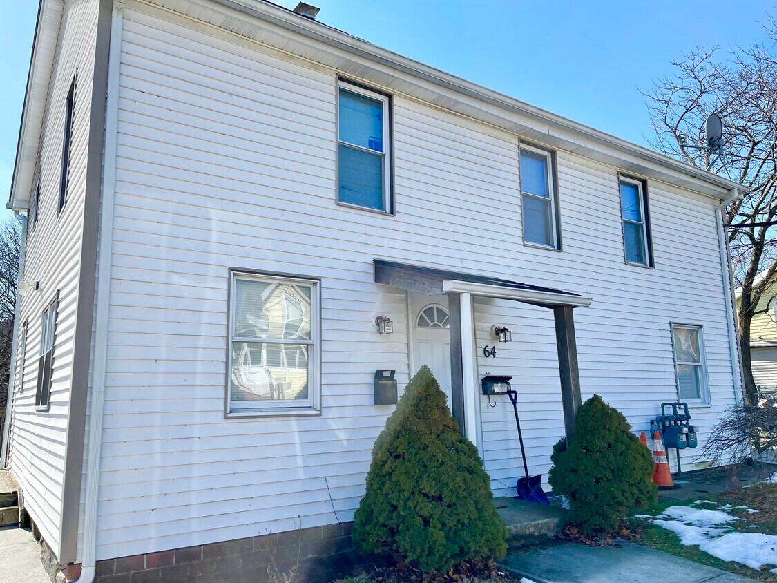 Primary Photo - 64 Aetna St