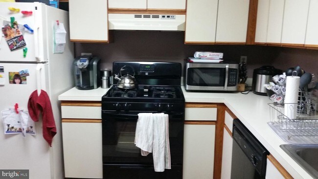 Foto del edificio - 651 Palmer Ln