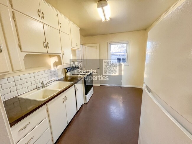 Building Photo - 604 N Wisconsin-2 Bedroom House