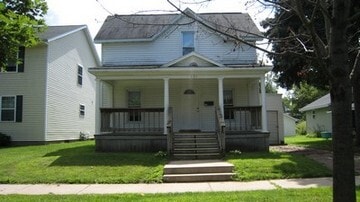 Building Photo - 121 Broadway St