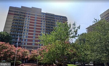 Building Photo - 801 N Pitt St