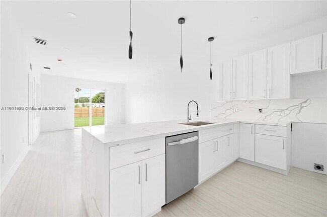 Foto del edificio - 10745 SW 217th St