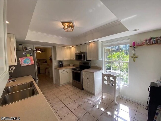 Building Photo - 5121 Teak Wood Dr