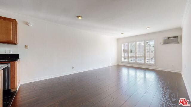 Foto del edificio - 1222 N Olive Dr