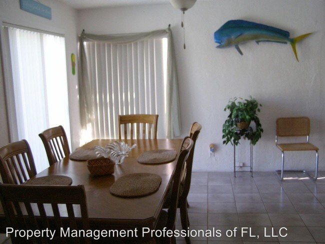 Building Photo - 14831 N Bayshore Dr