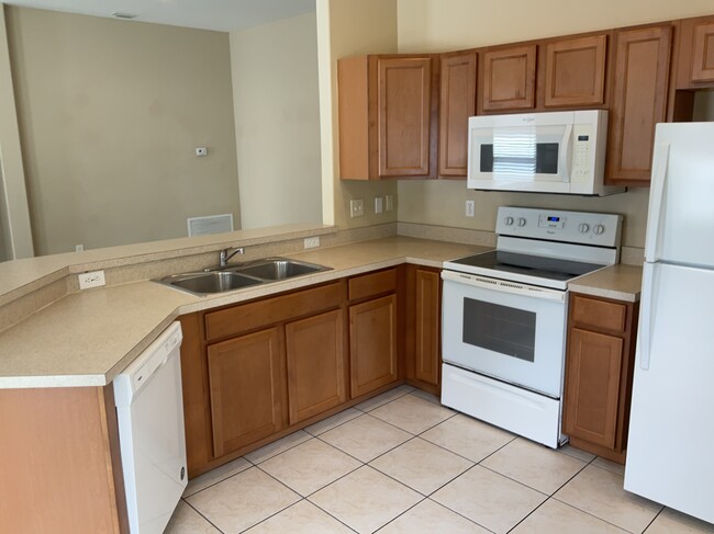 Building Photo - 8019 Alamosa Wood Ave