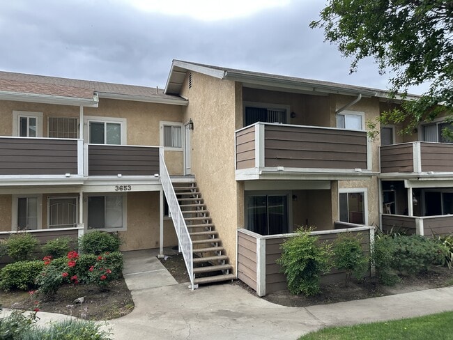 Foto del edificio - 3653 Oak Creek Dr