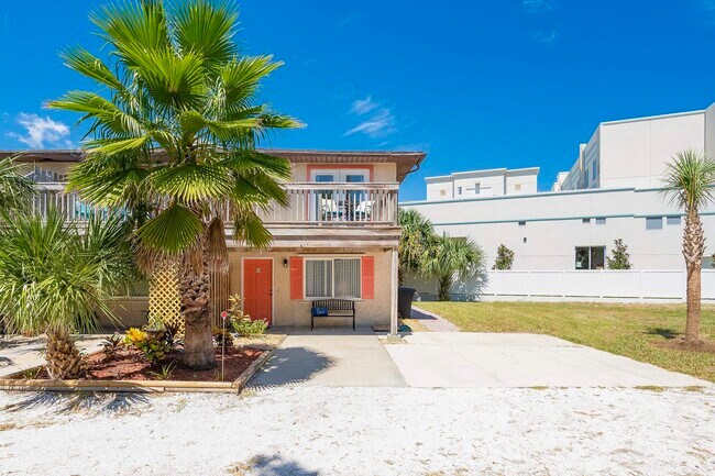 Building Photo - 2770 Loja St