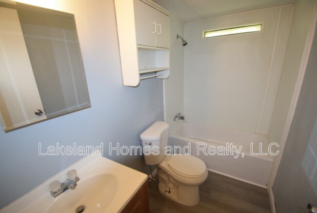 Foto del edificio - 3925 Ewell Rd