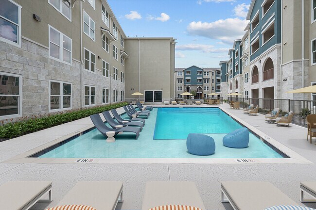 Foto del edificio - Promenade Apartments