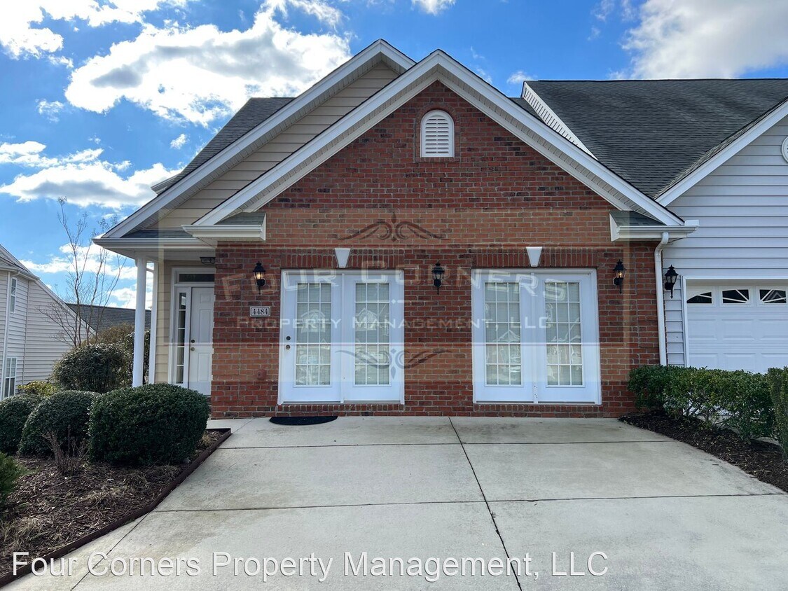 3 br, 3 bath House 4484 Veranda Lake Ct House Rental in Greensboro