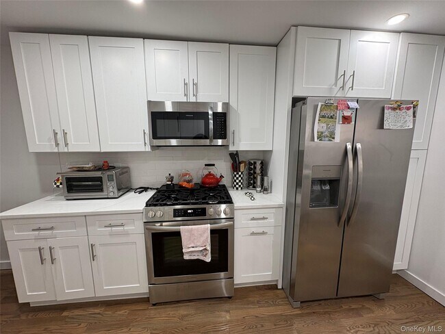 Foto del edificio - 46 Maxwell Ave