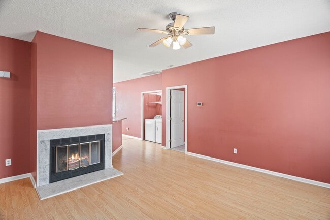 Building Photo - Great Wake Forest Location