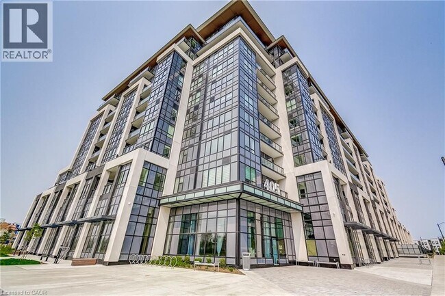 Building Photo - 405 Dundas St W