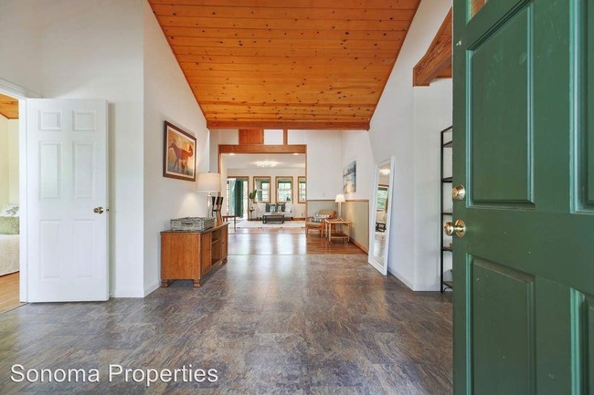 Building Photo - 2 br, 1.5 bath House - 17537 Sunset Way