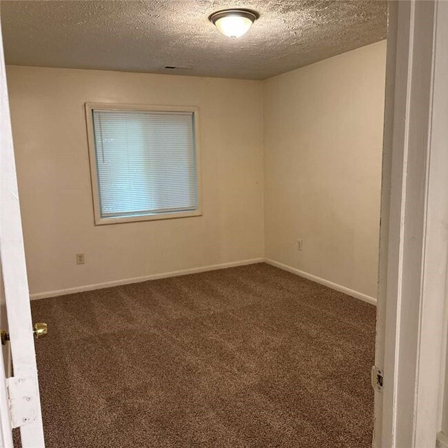 Foto del edificio - 6408 Starbrook Dr