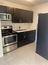 Building Photo - 2715 Tigertail Ave